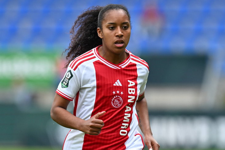 Ashleigh Weerden bij Ajax
