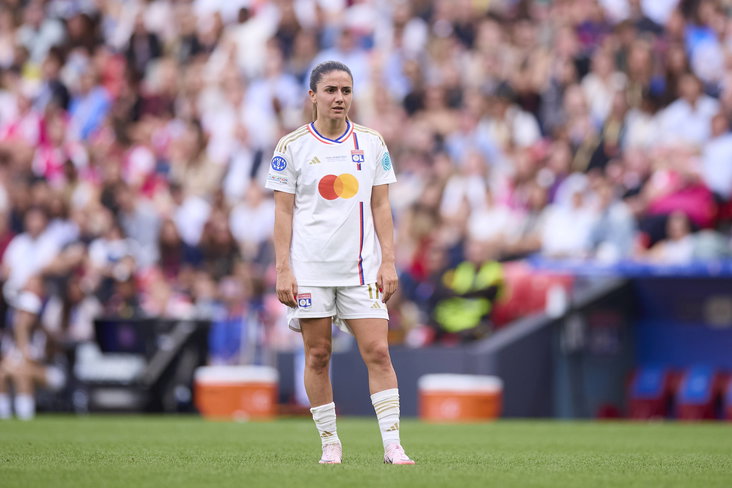 Daniëlle van de Donk in actie namens Olympique Lyon