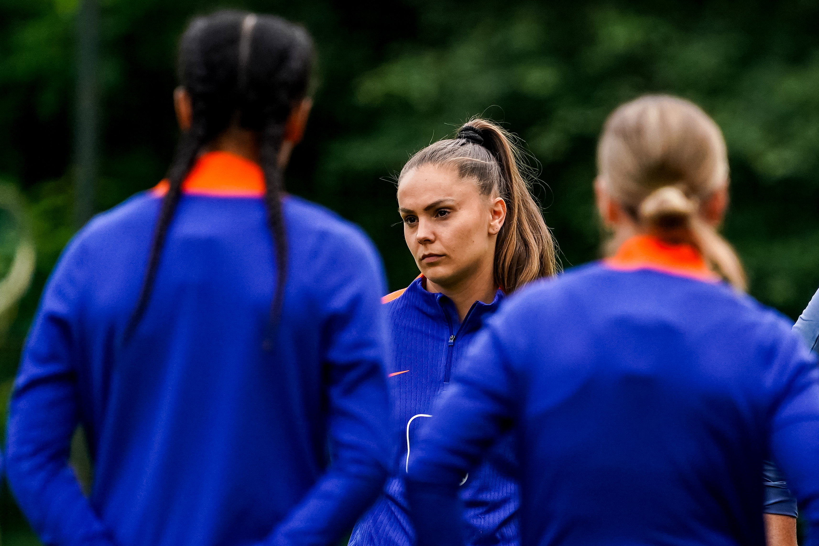 Lieke Martens op de training van de OranjeLeeuwinnen