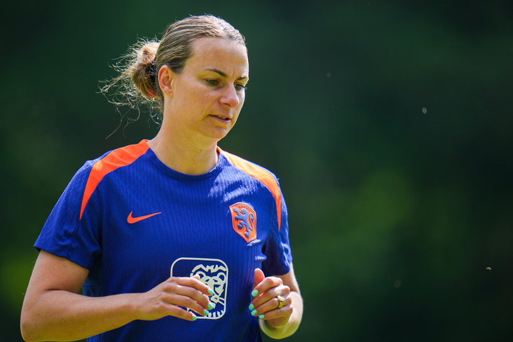 Renate Jansen tijdens de training van de OranjeLeeuwinnen
