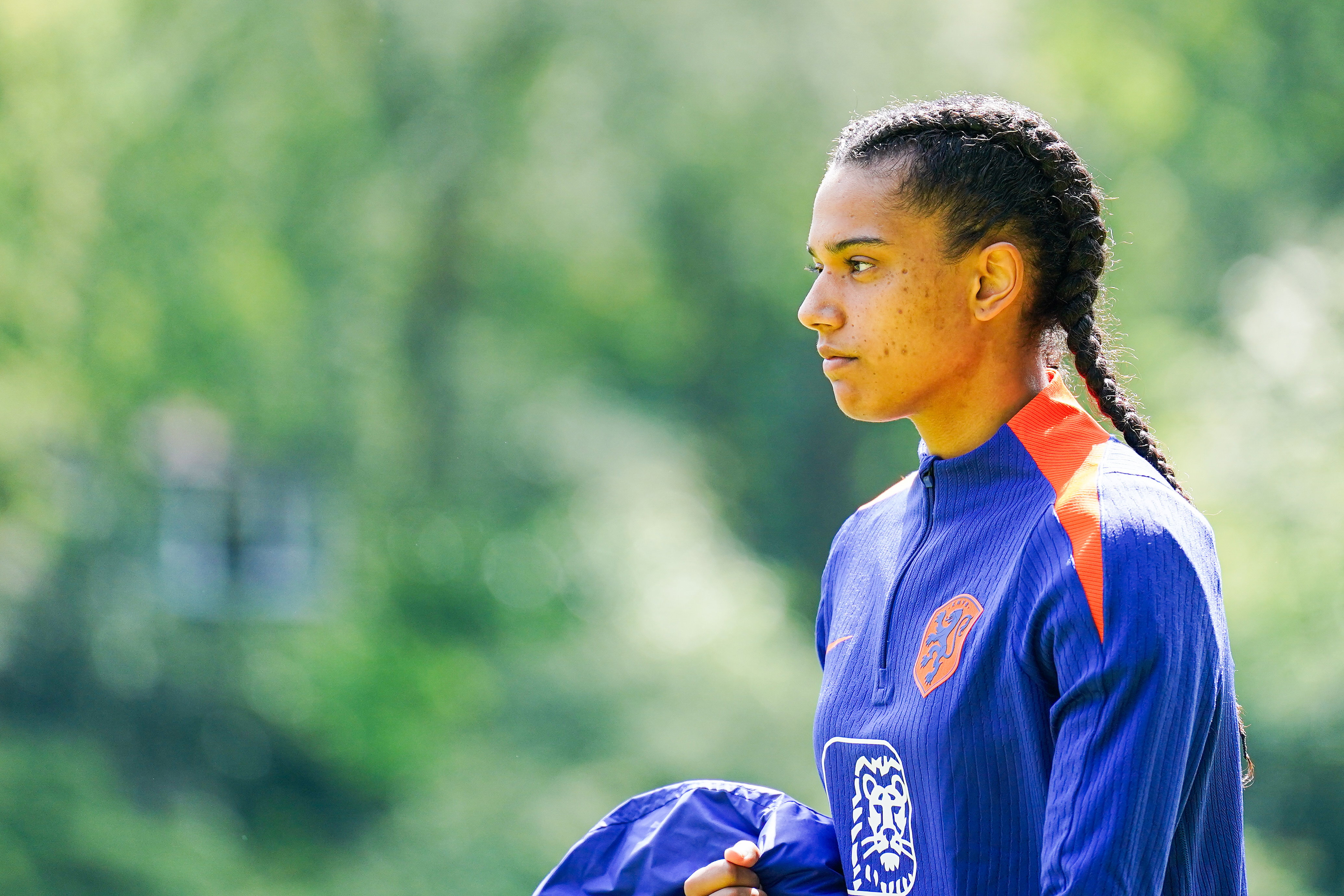 Esmee Brugts bij de OranjeLeeuwinnen