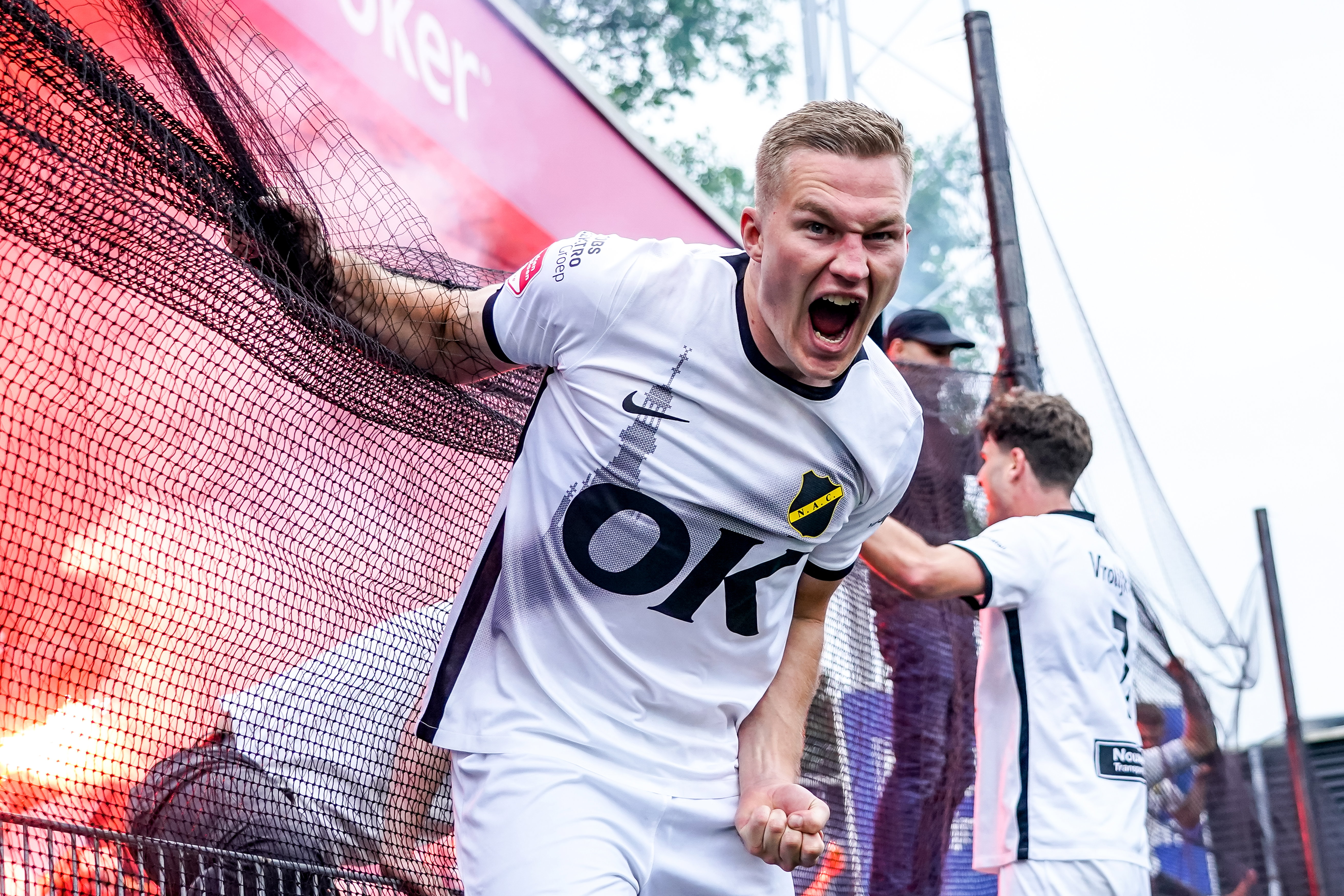 Boy Kemper viert feest