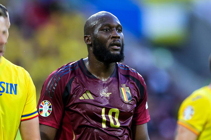 Het shirt van Romelu Lukaku is doorweekt