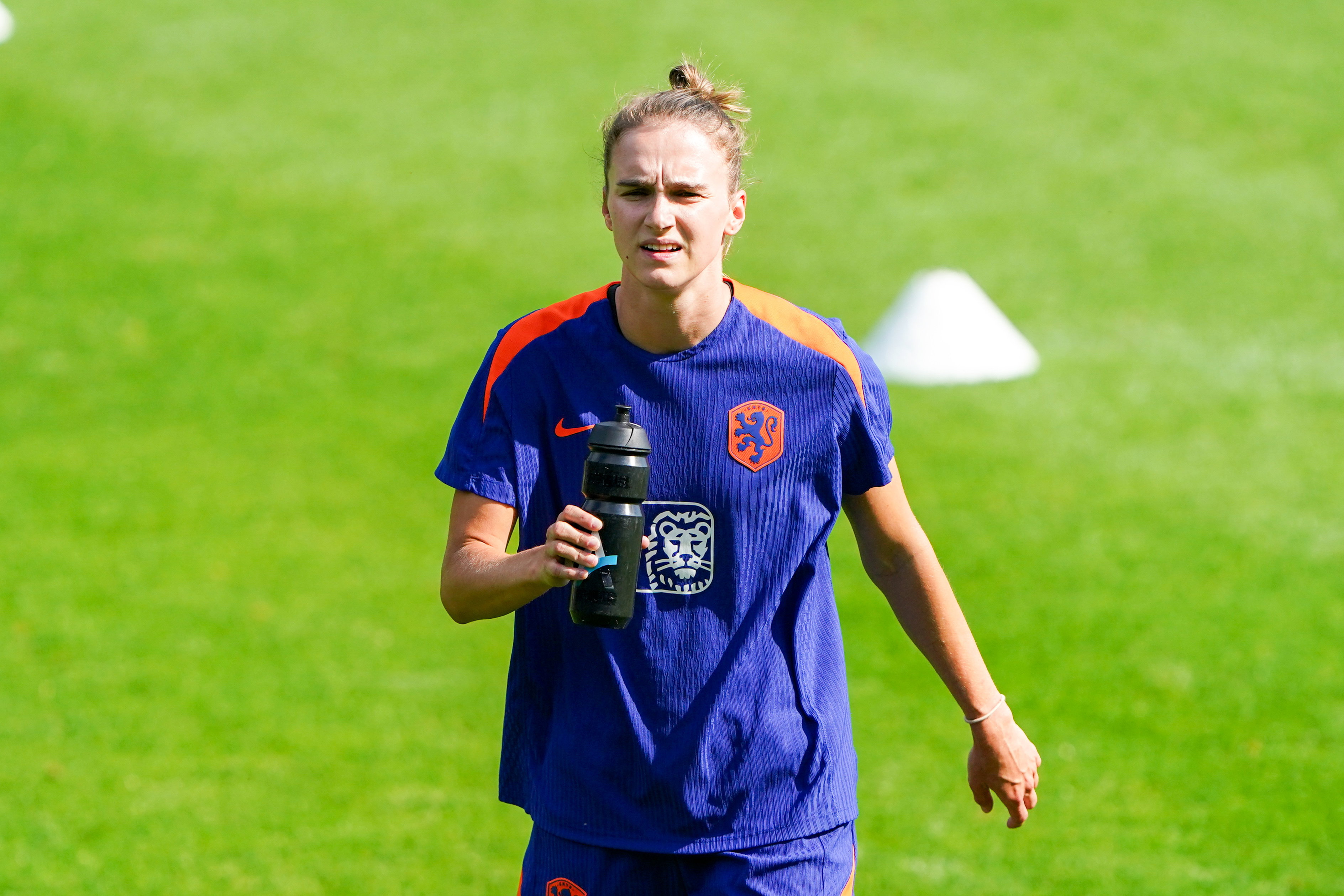 Vivianne Miedema op de training van de OranjeLeeuwinnen