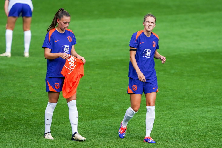 Romée Leuchter en Vivianne Miedema