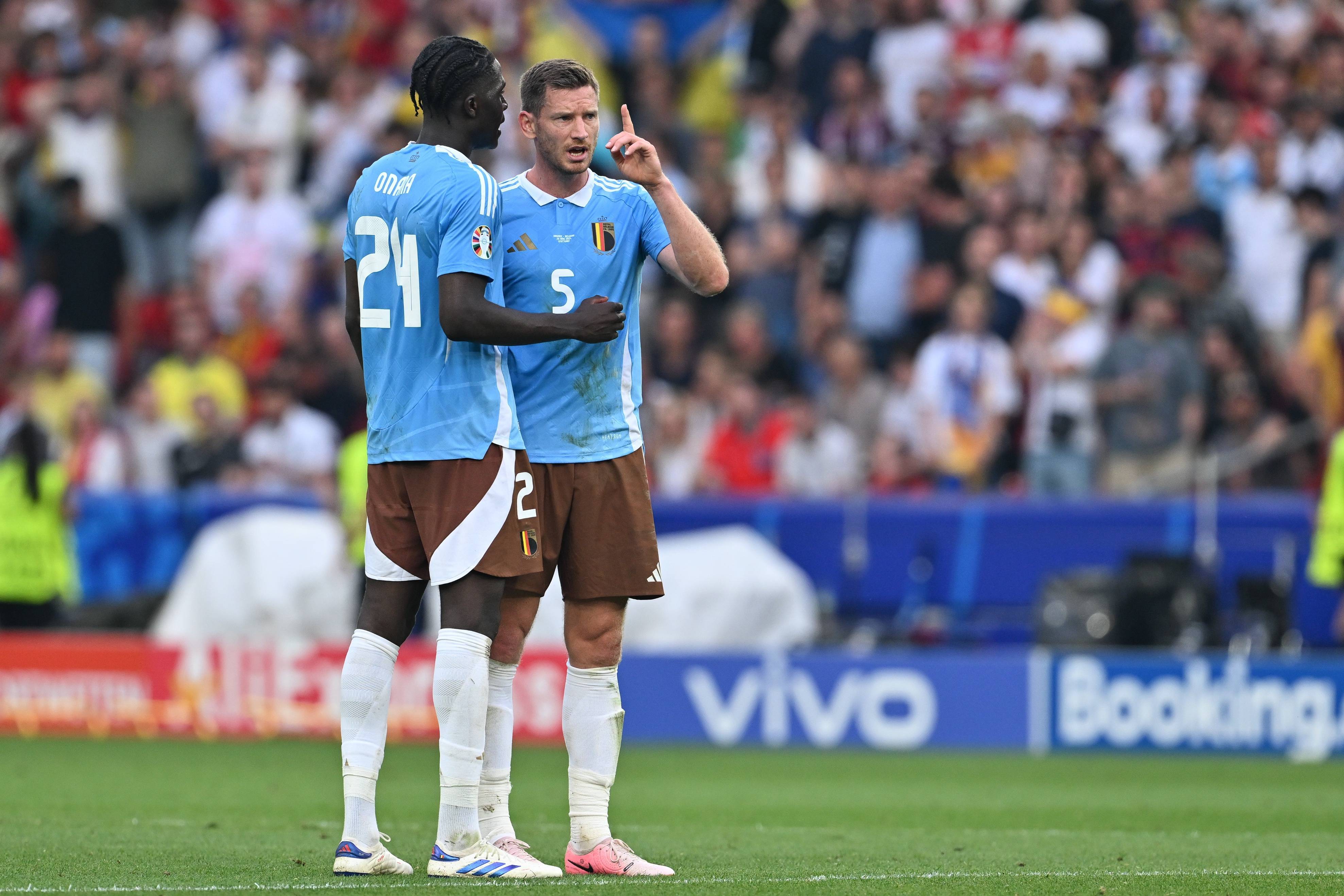 Amadou Onana en Jan Vertonghen