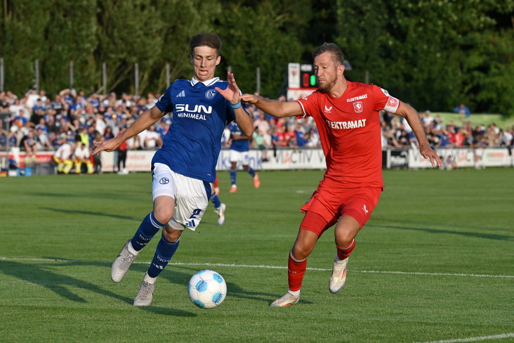 Michel Vlap tegen Schalke 04