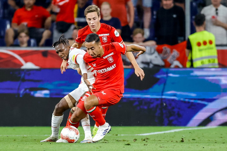 Anass Salah-Eddine in actie tegen RB Salzburg