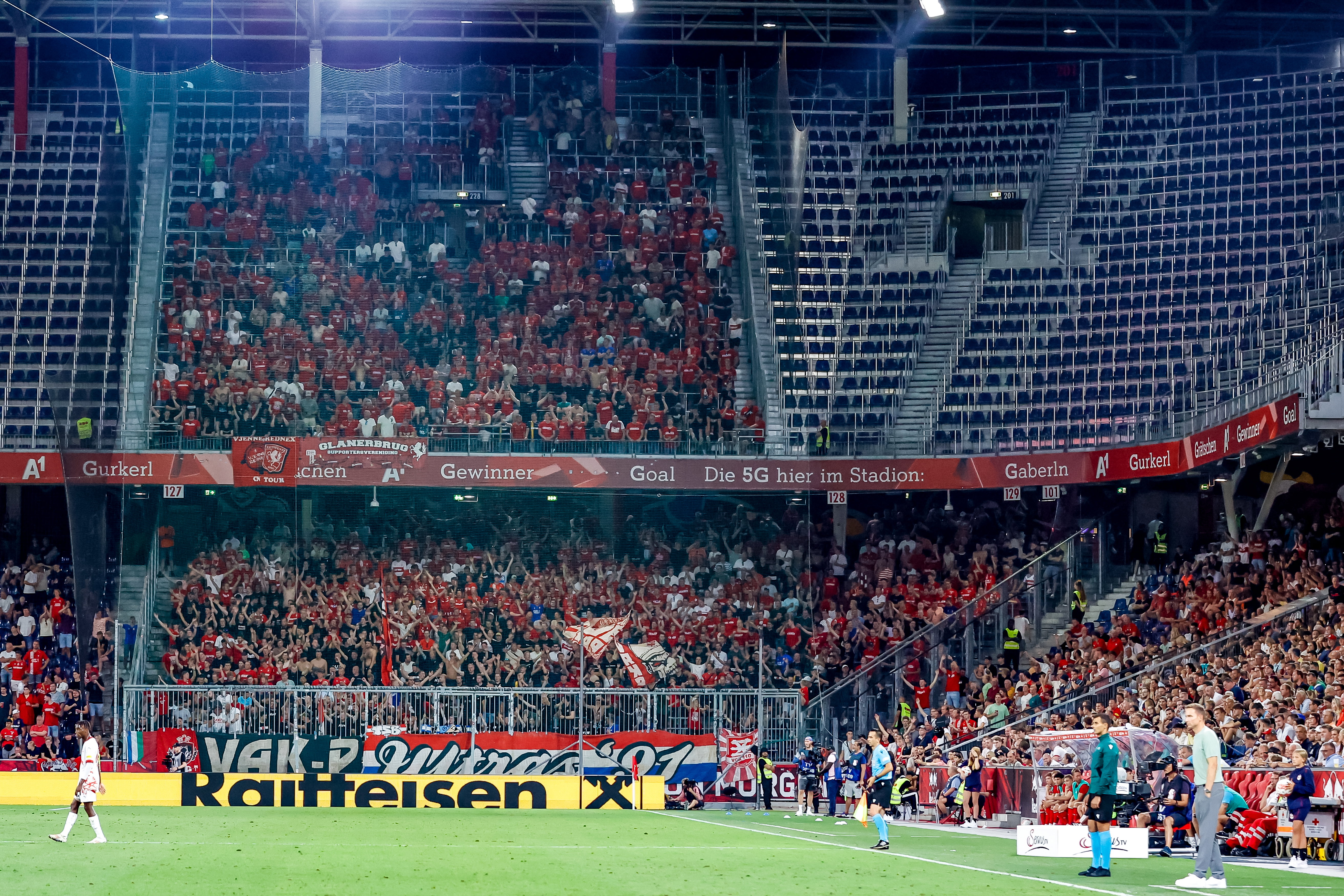 FC Twente-fans in Salzburg