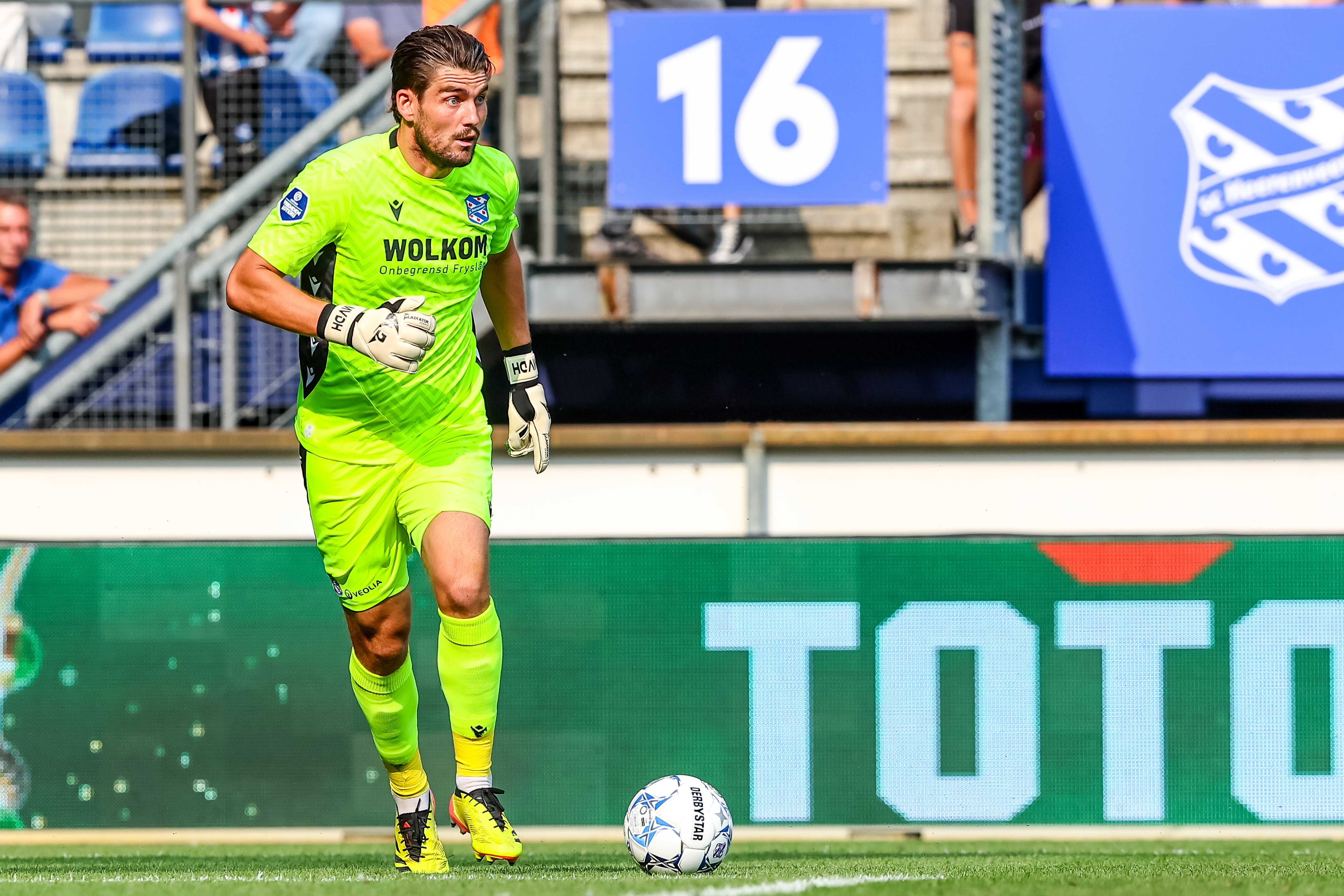 Mickey van der Hart tegen FC Utrecht