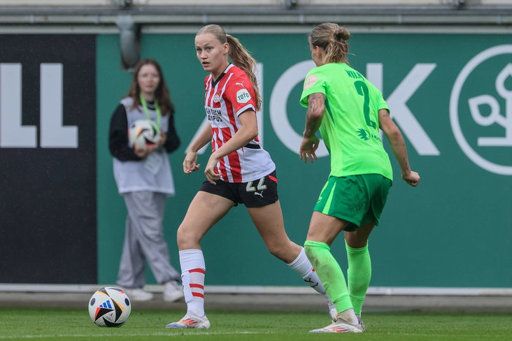 Ranneke Derks in actie namens PSV