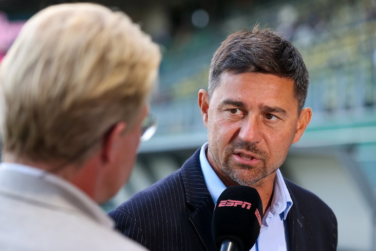 Darije Kalezic voor de camera van ESPN