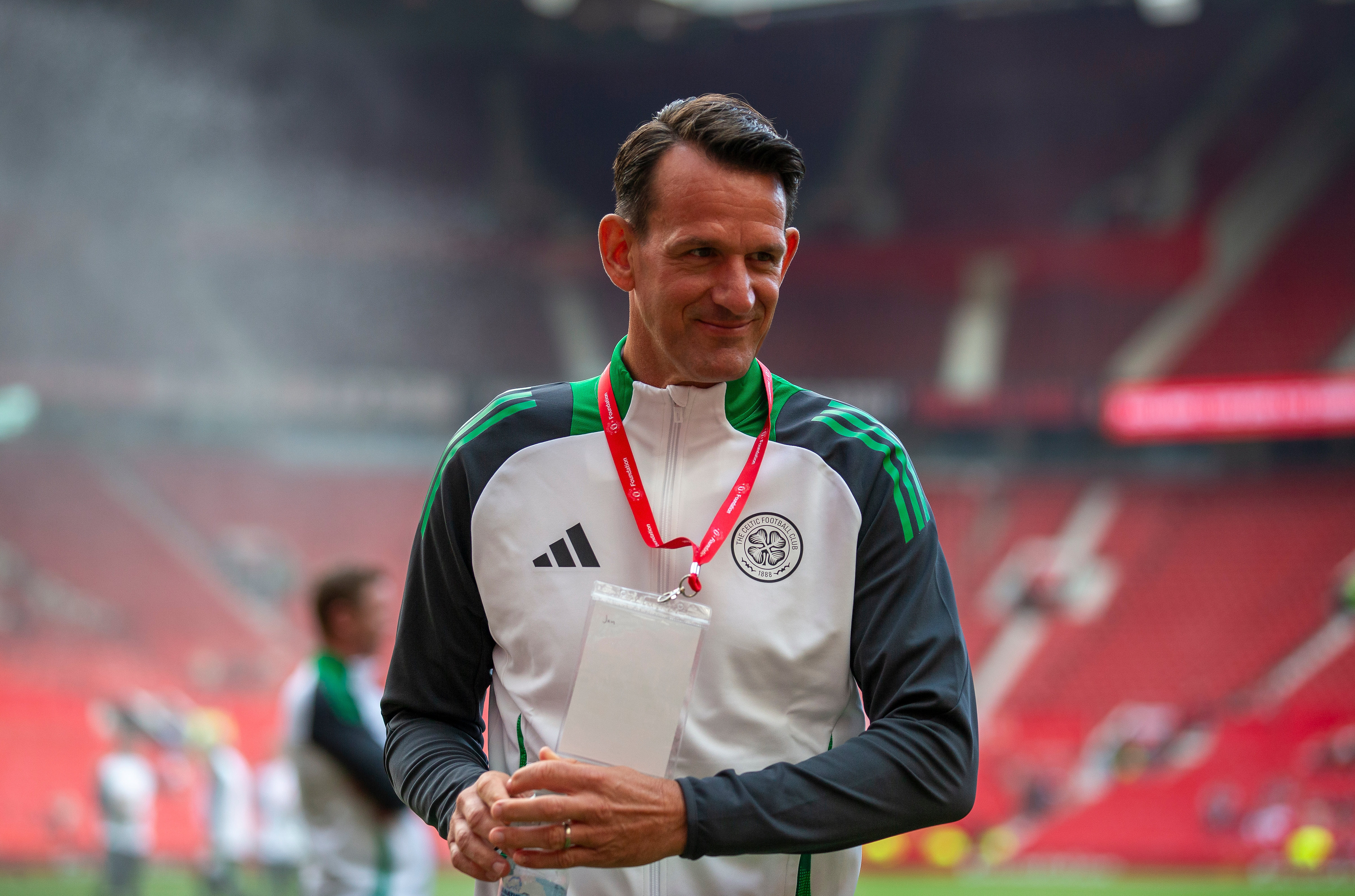 Jan Vennegoor of Hesselink met de Celtic Legends op Old Trafford