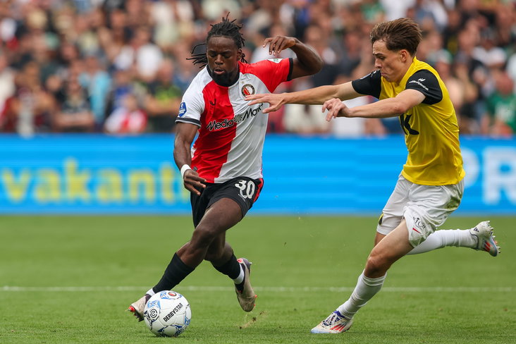 Leo Sauer in actie tegen Feyenoord