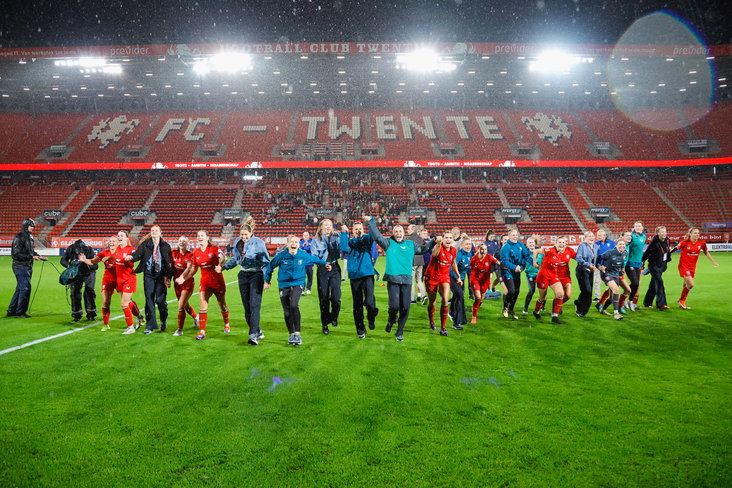 FC Twente Vrouwen viert feest in De Grolsch Veste