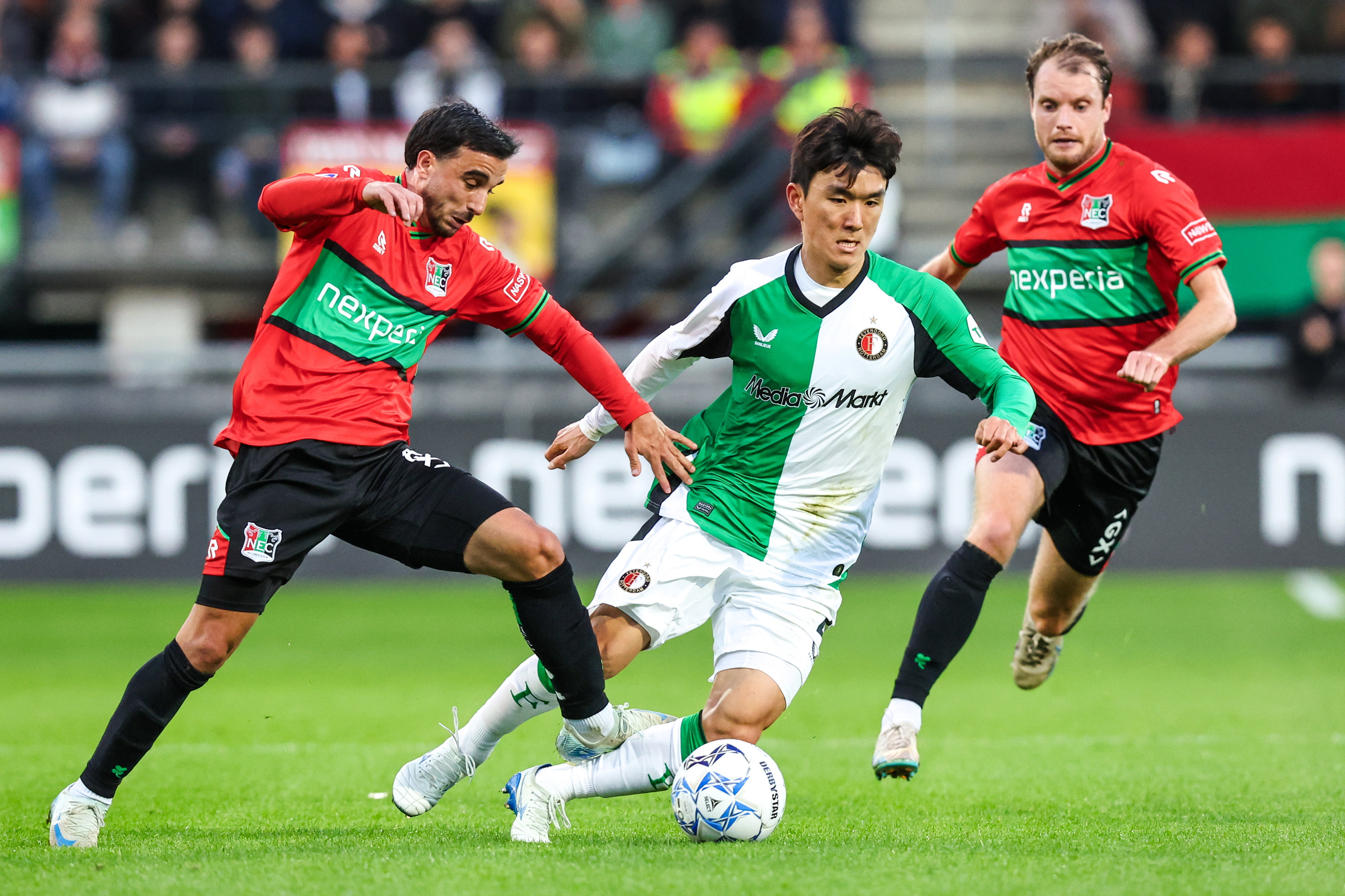 Een duel tussen NEC en Feyenoord