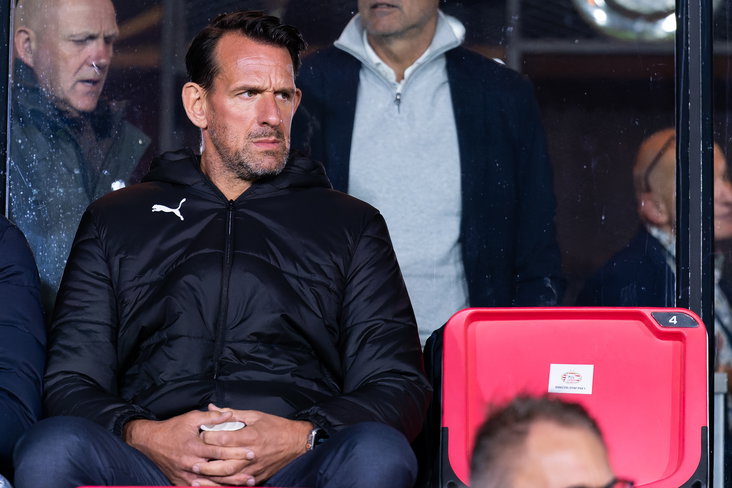 Jan Vennegoor of Hesselink op de tribunes van De Herdgang