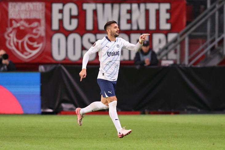 Dusan Tadic na het maken van de 1-1 bij FC Twente
