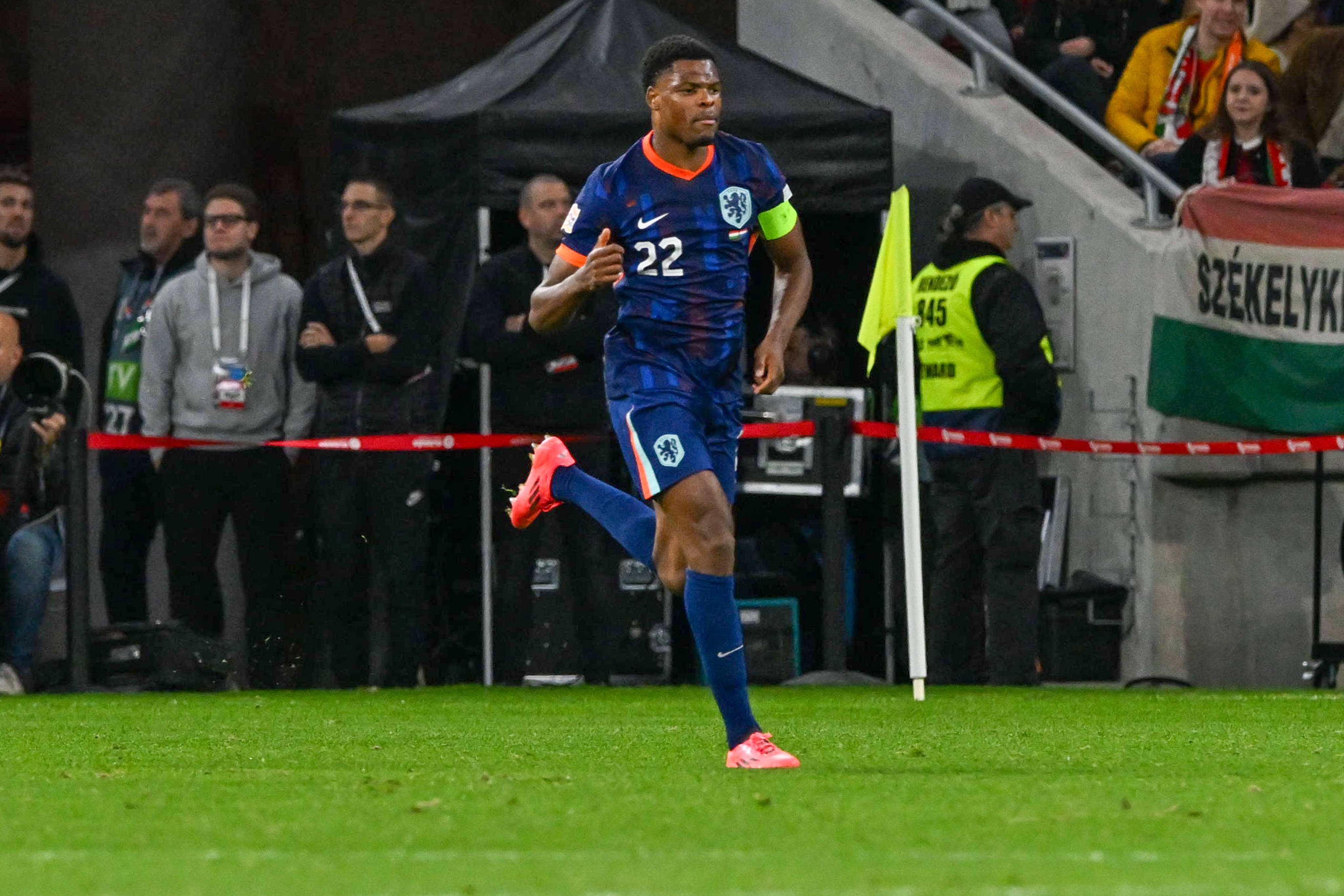 Denzel Dumfries na zijn goal tegen Hongarije