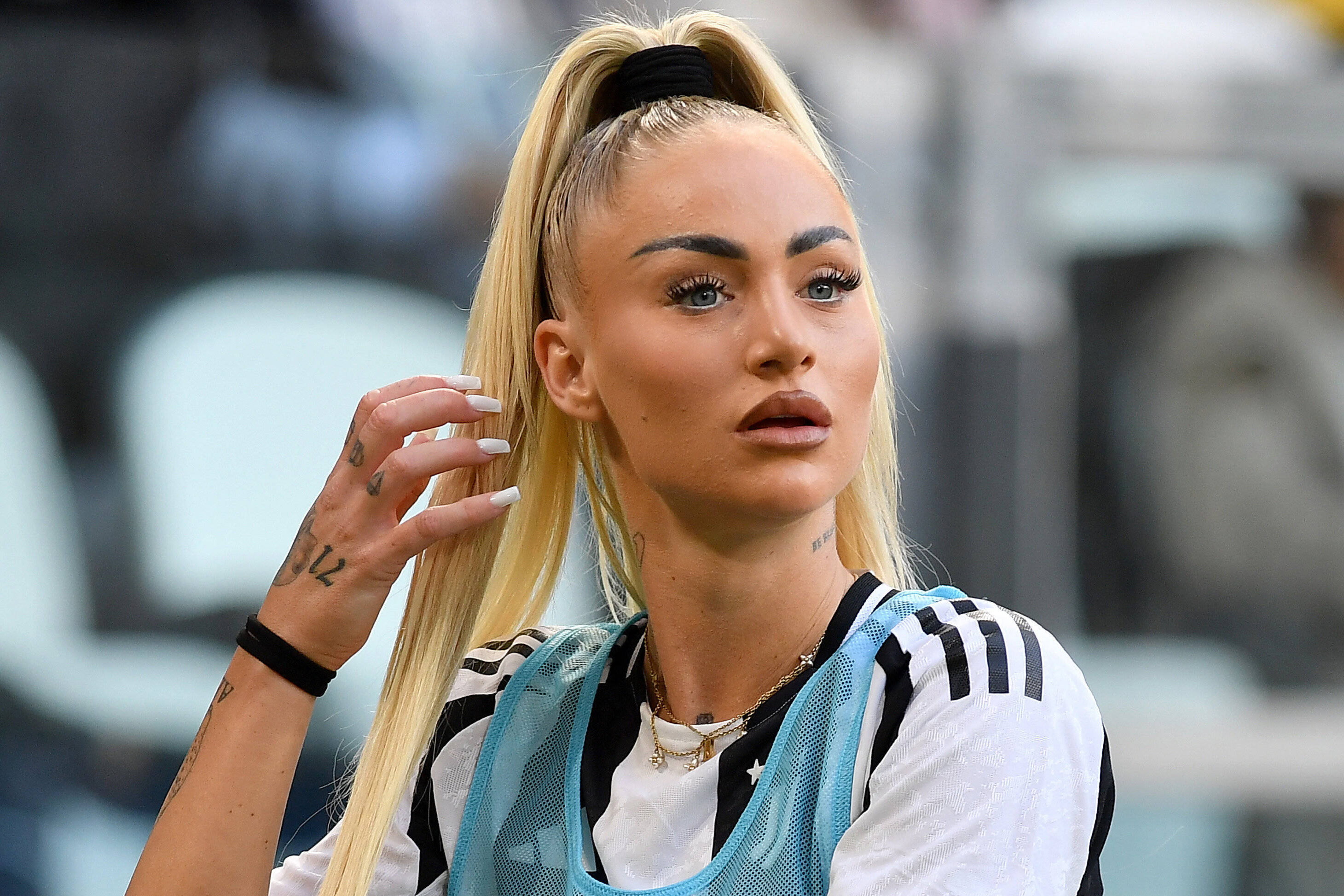 Alisha Lehmann in het shirt van Juventus