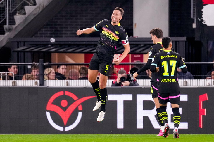 Luuk de Jong juicht