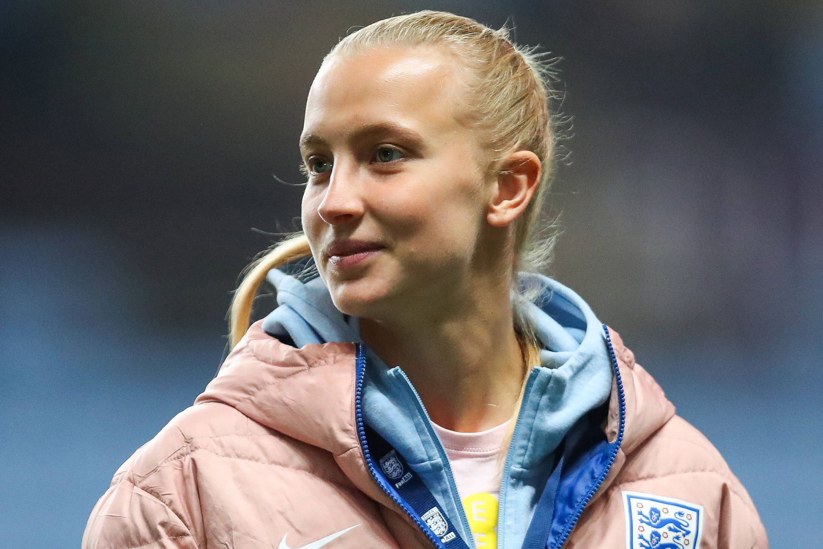 Aggie Beever-Jones bij Engeland