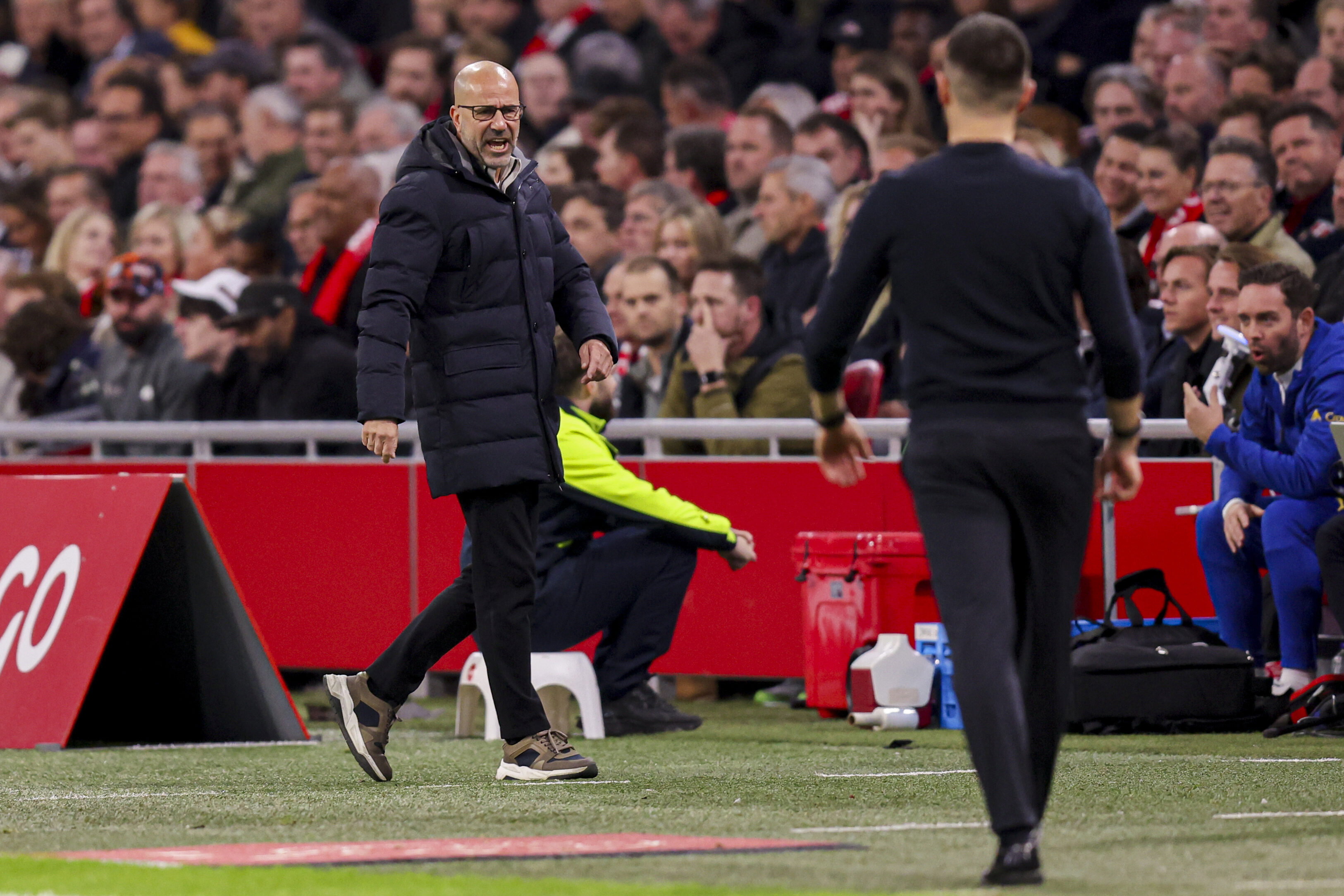 Peter Bosz in discussie met Francesco Farioli