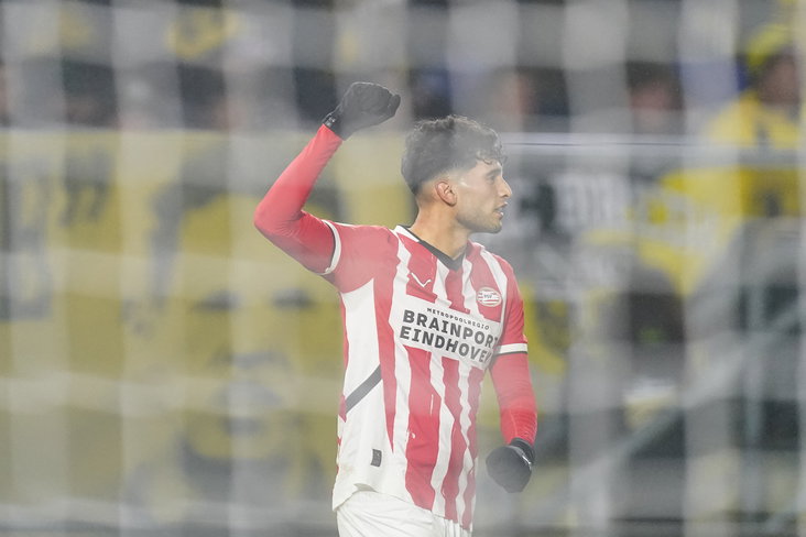 Ricardo Pepi viert goal tegen NAC Breda
