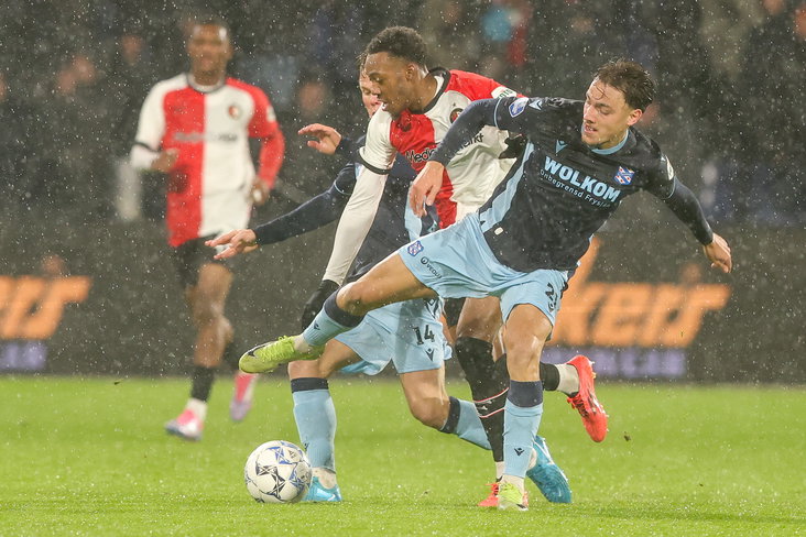 Espen van Ee in duel met Antoni Milambo