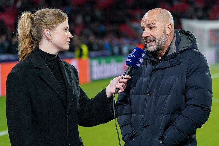 Noa Vahe en Peter Bosz