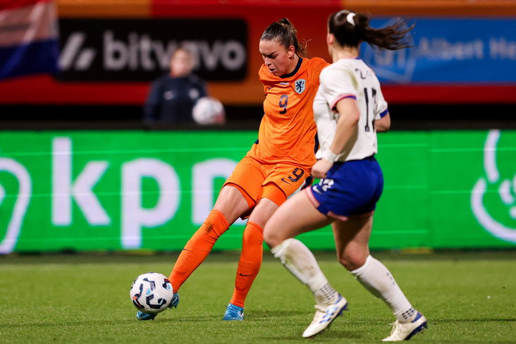 Romée Leuchter in actie tegen de Verenigde Staten
