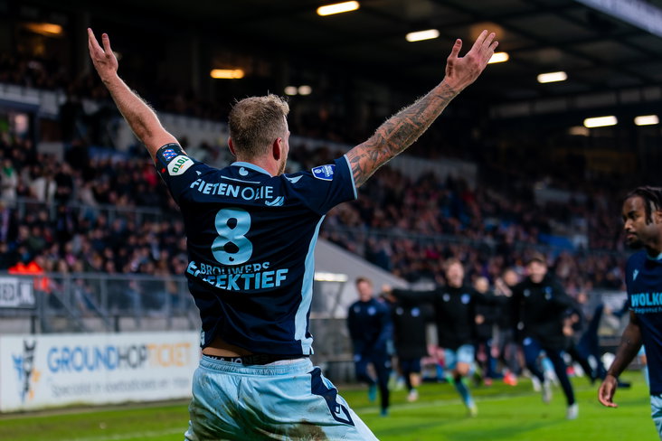 Luuk Brouwers na zijn winnende treffer tegen Willem II
