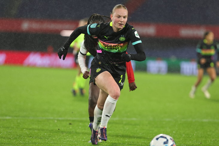 Emma Frijns in actie namens PSV