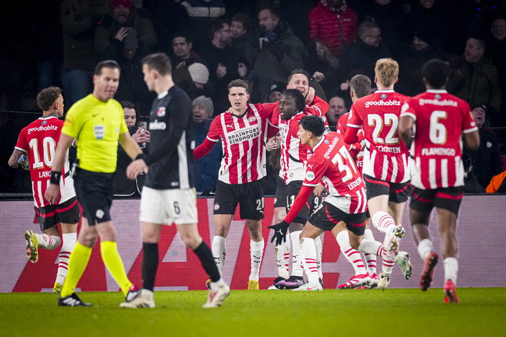 PSV viert een treffer tegen AZ