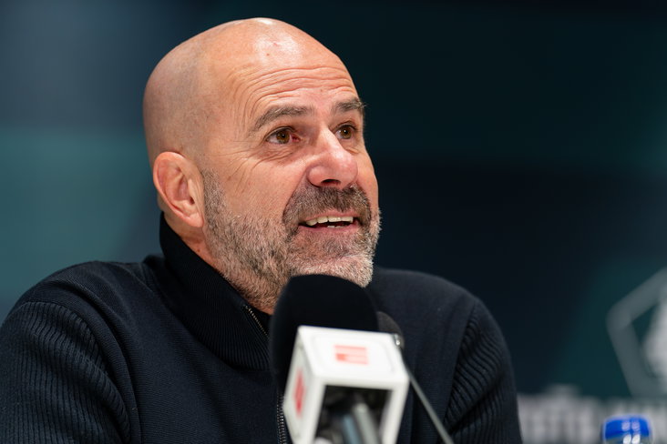 Peter Bosz op de persconferentie
