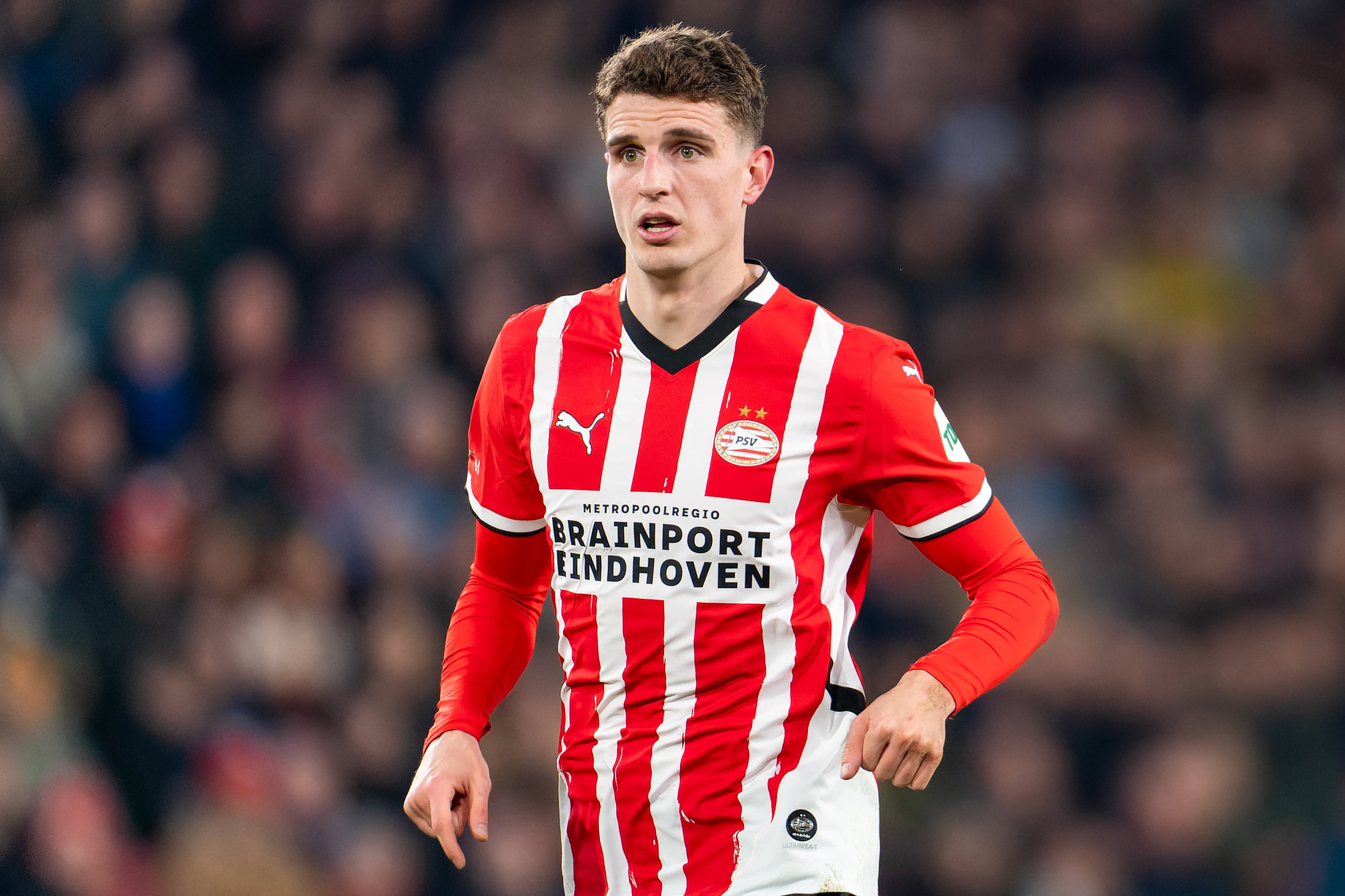 Guus Til tegen NAC Breda