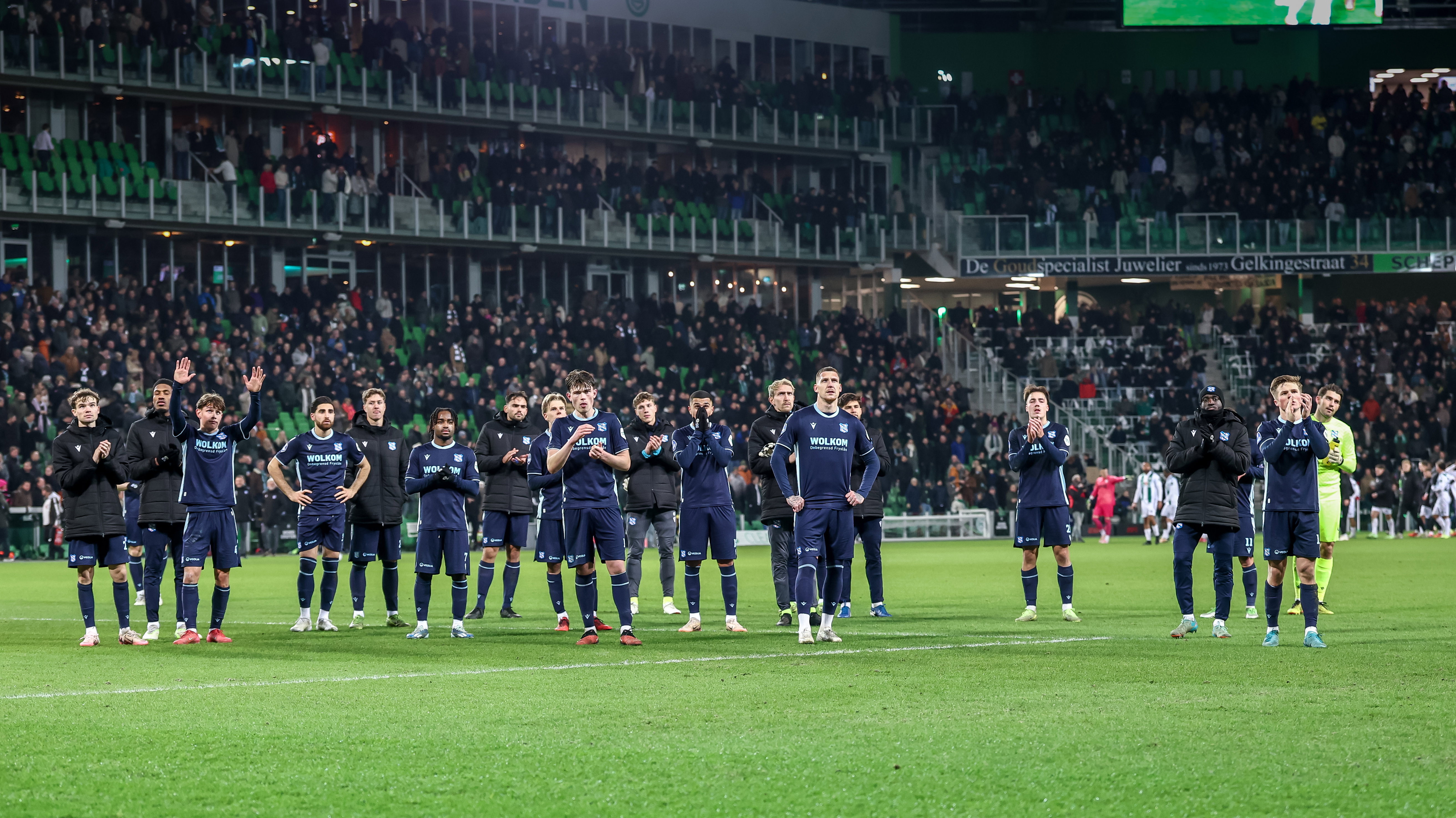 SC Heerenveen bedankt de meegereisde supporters in de Euroborg