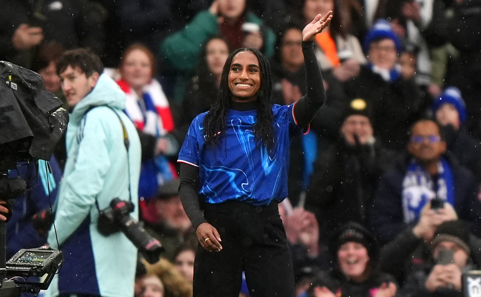Chelsea presenteert Naomi Girma op Stamford Bridge