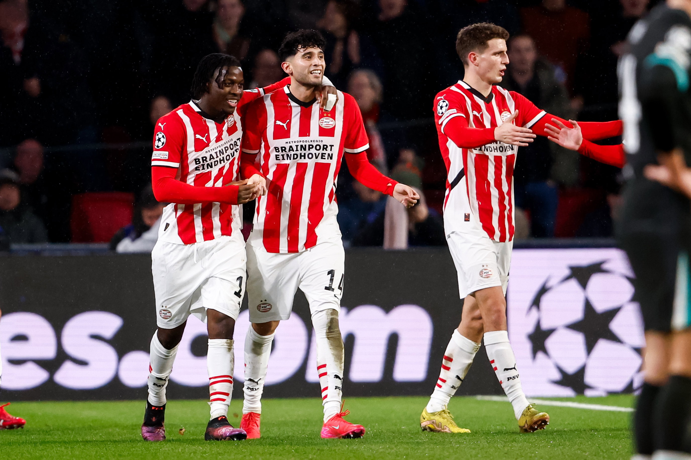 Johan Bakayoko, Ricardo Pepi en Guus Til bij PSV