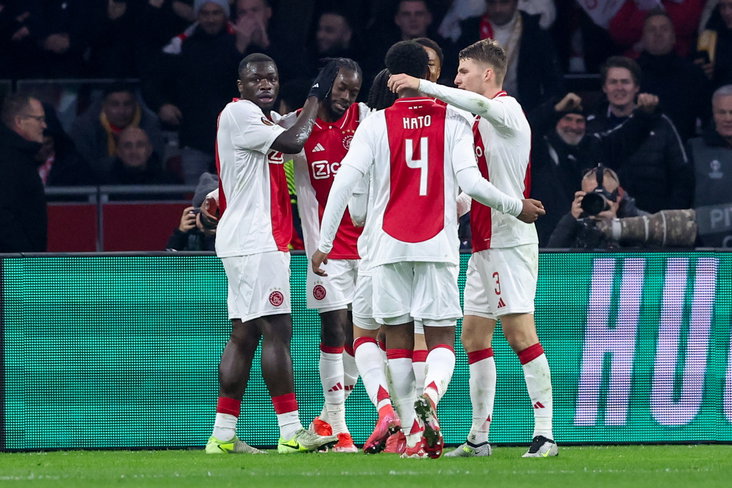 Ajax juicht na een doelpunt tegen Galatasaray