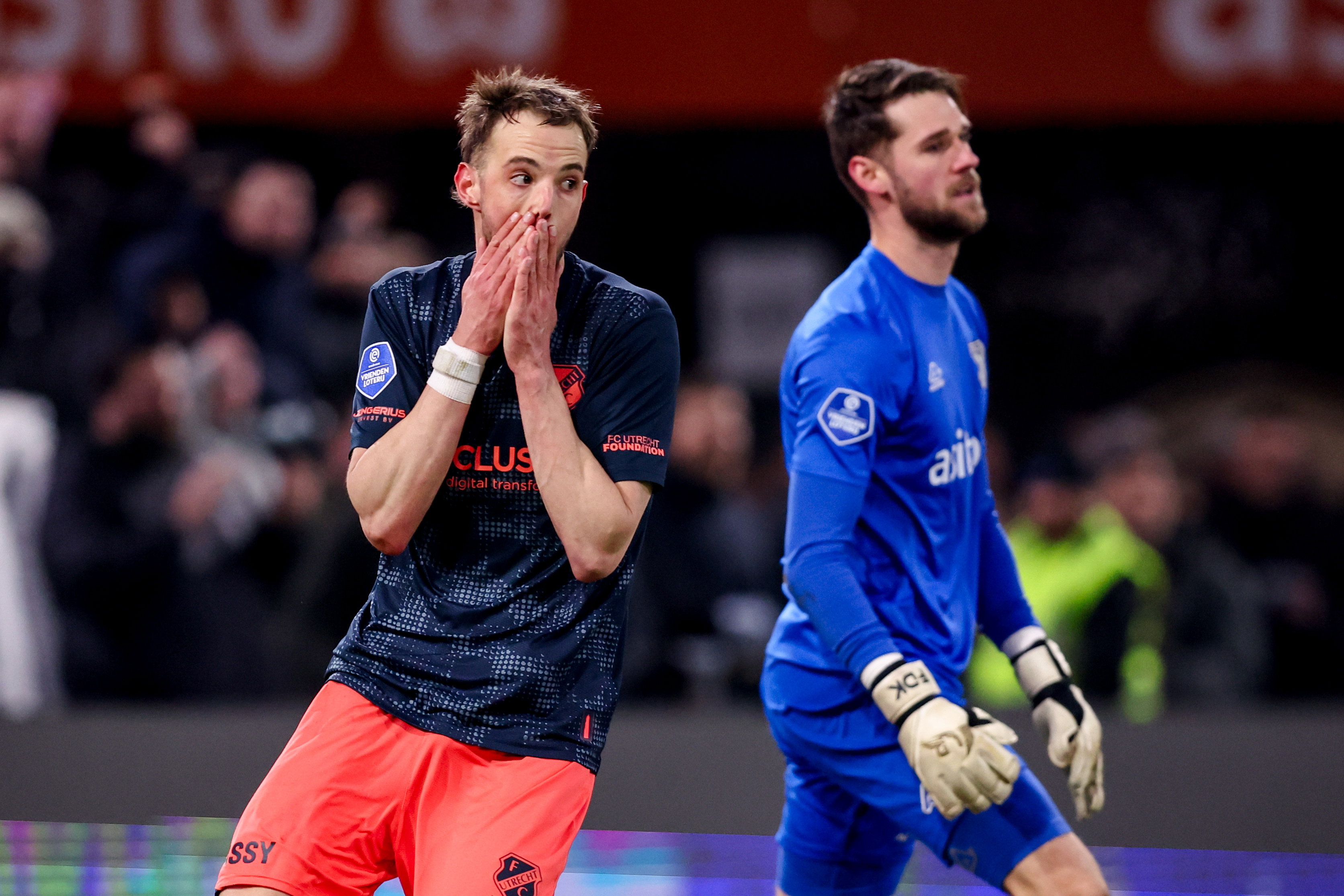 David Min baalt na een gemiste kans tegen Heracles Almelo