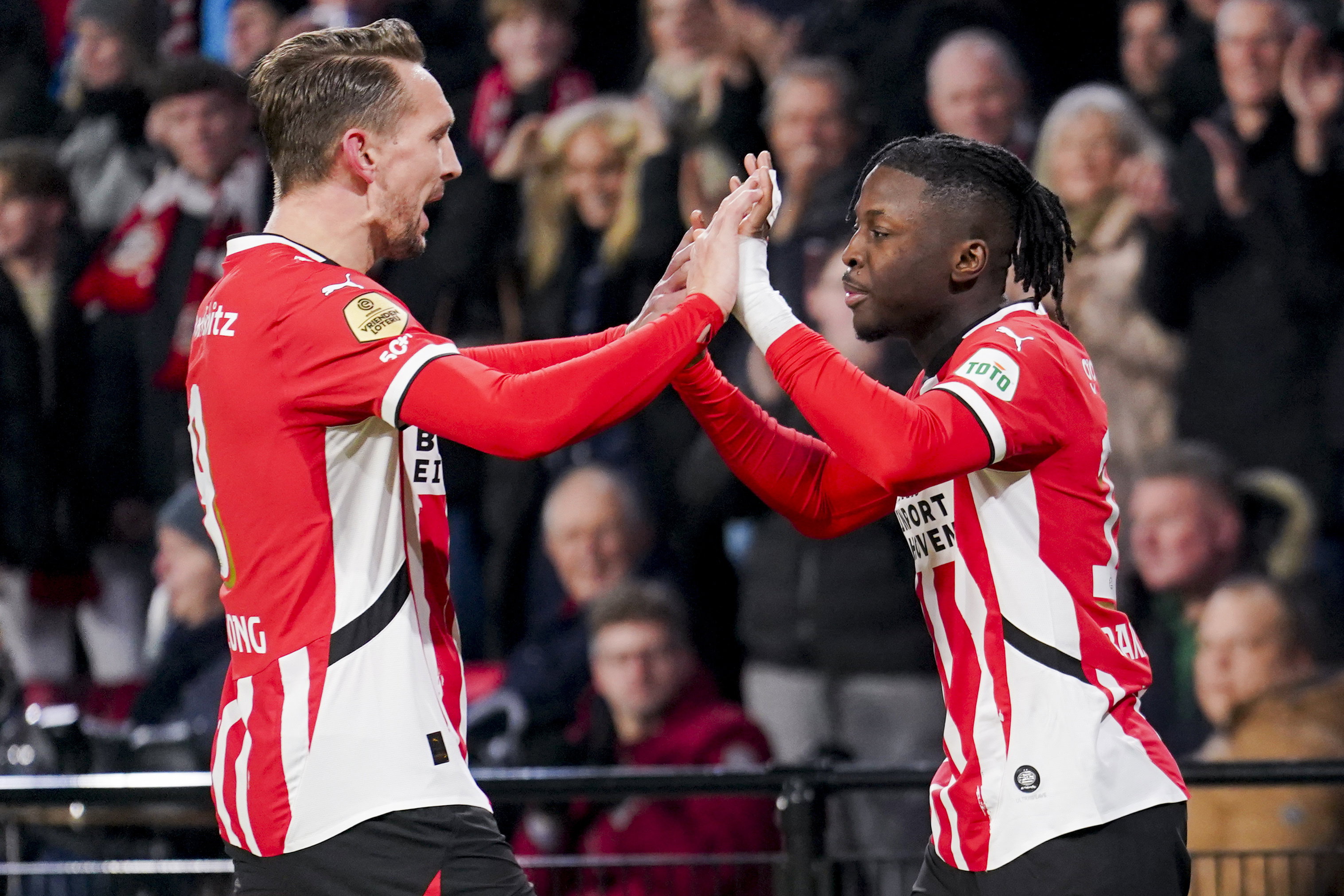 PSV juicht