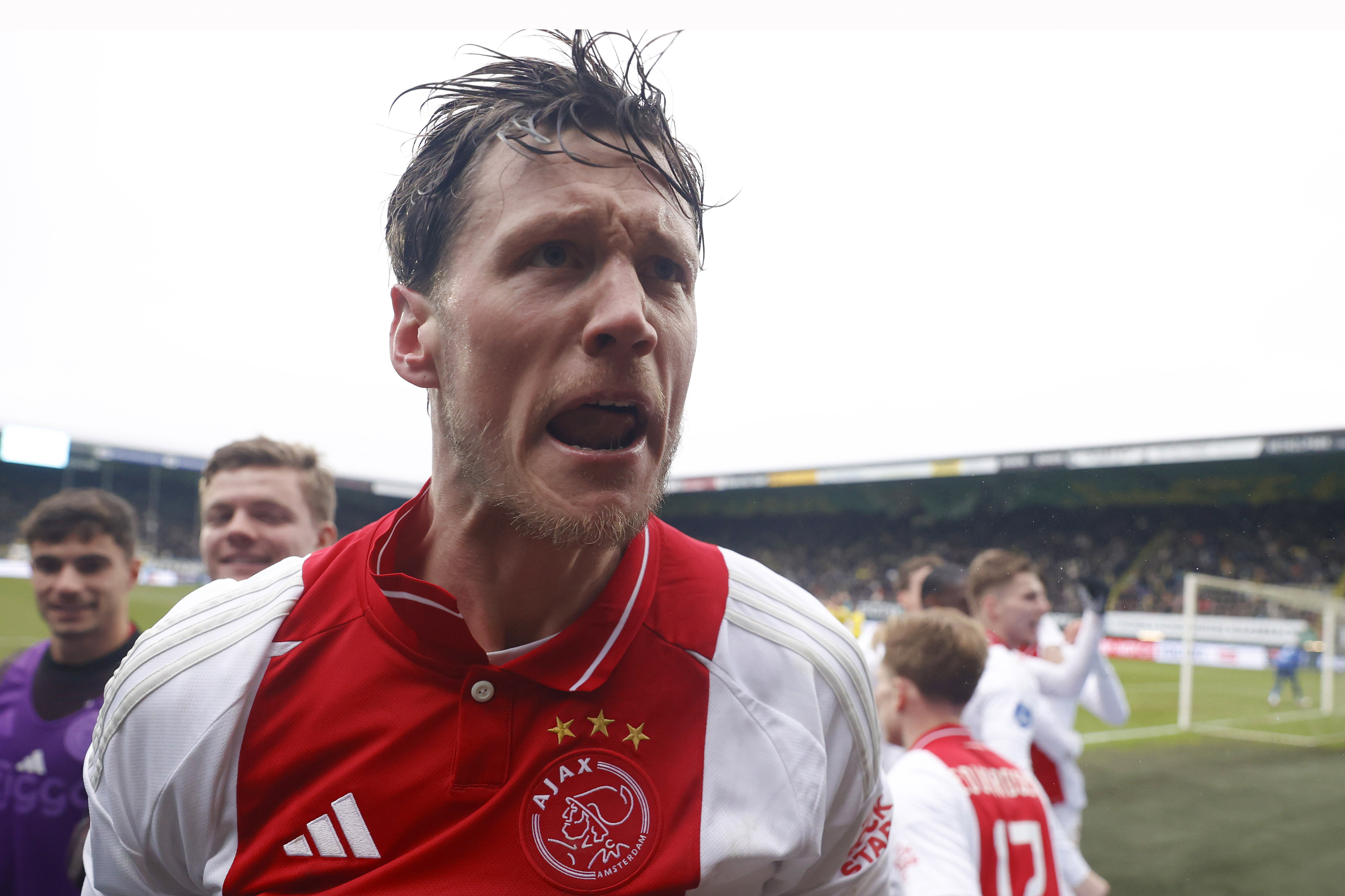 Wout Weghorst juicht