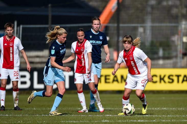 Nayomi Buikema namens Ajax tegen SC Heerenveen