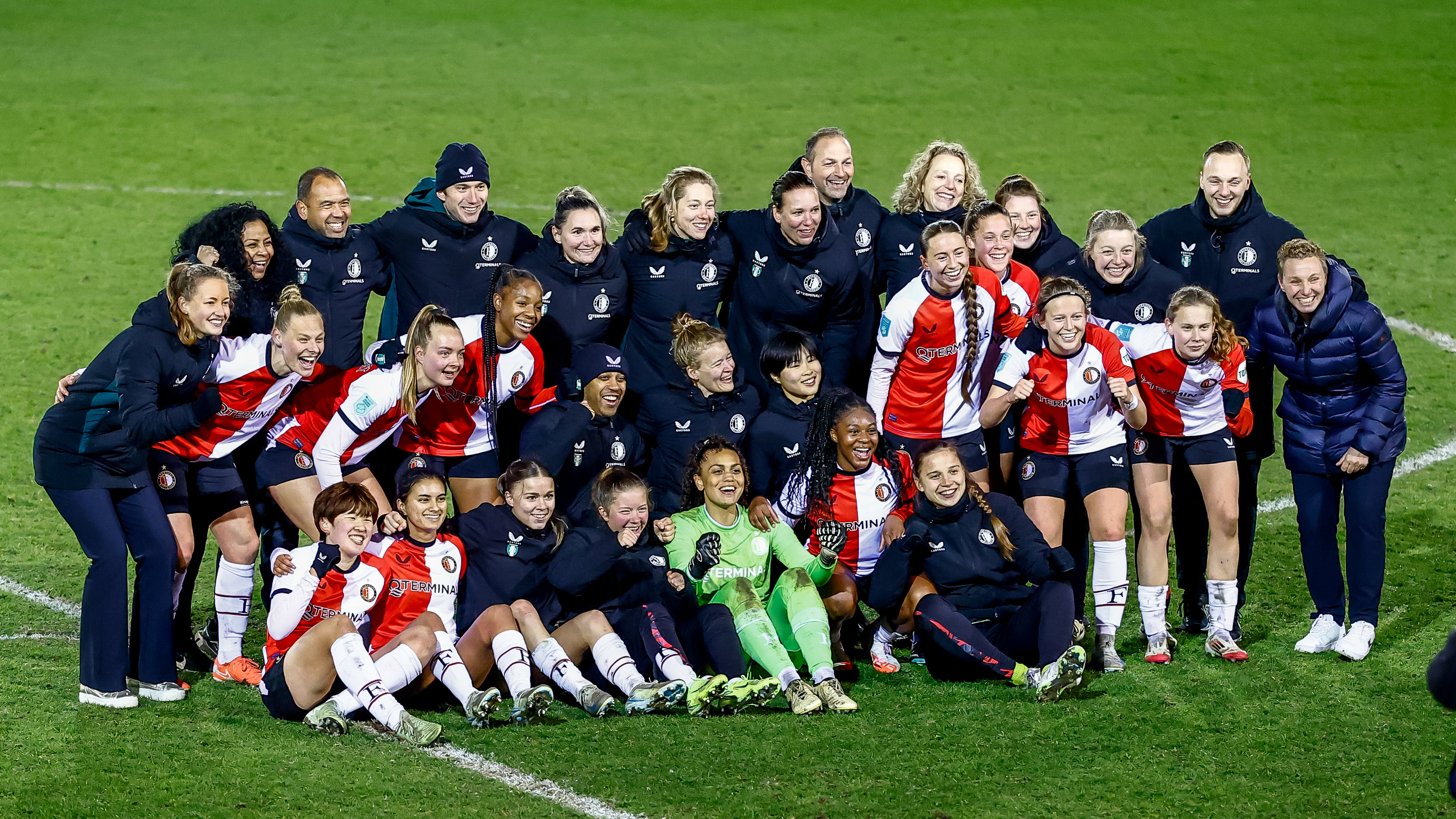 De speelsters en staf van Feyenoord