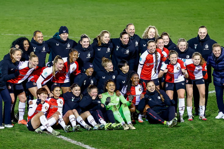 De speelsters en staf van Feyenoord