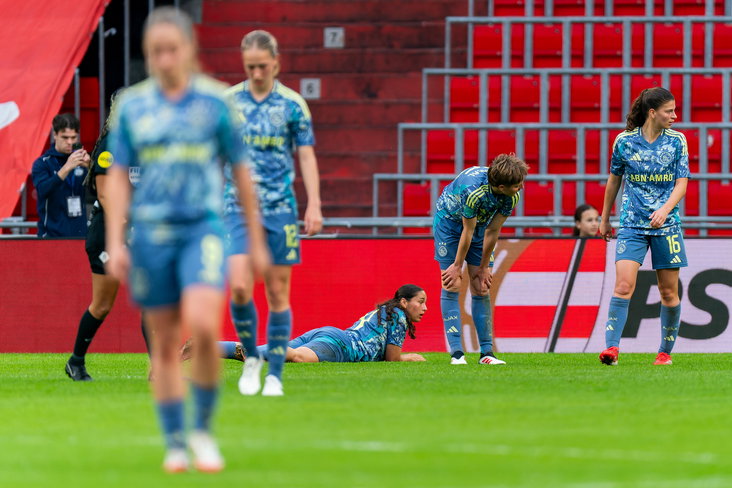 De speelsters van Ajax balen