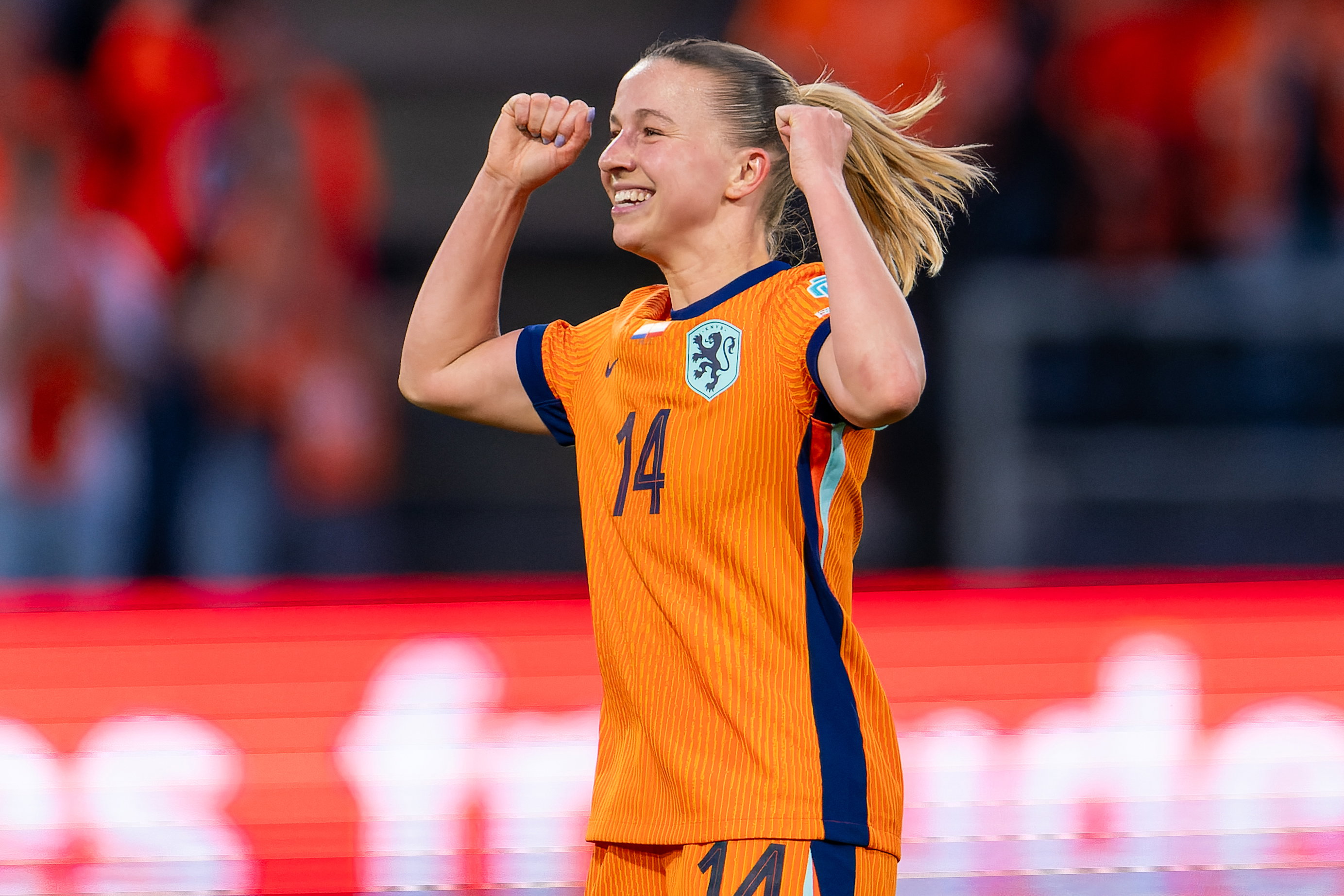 Jackie Groenen juicht