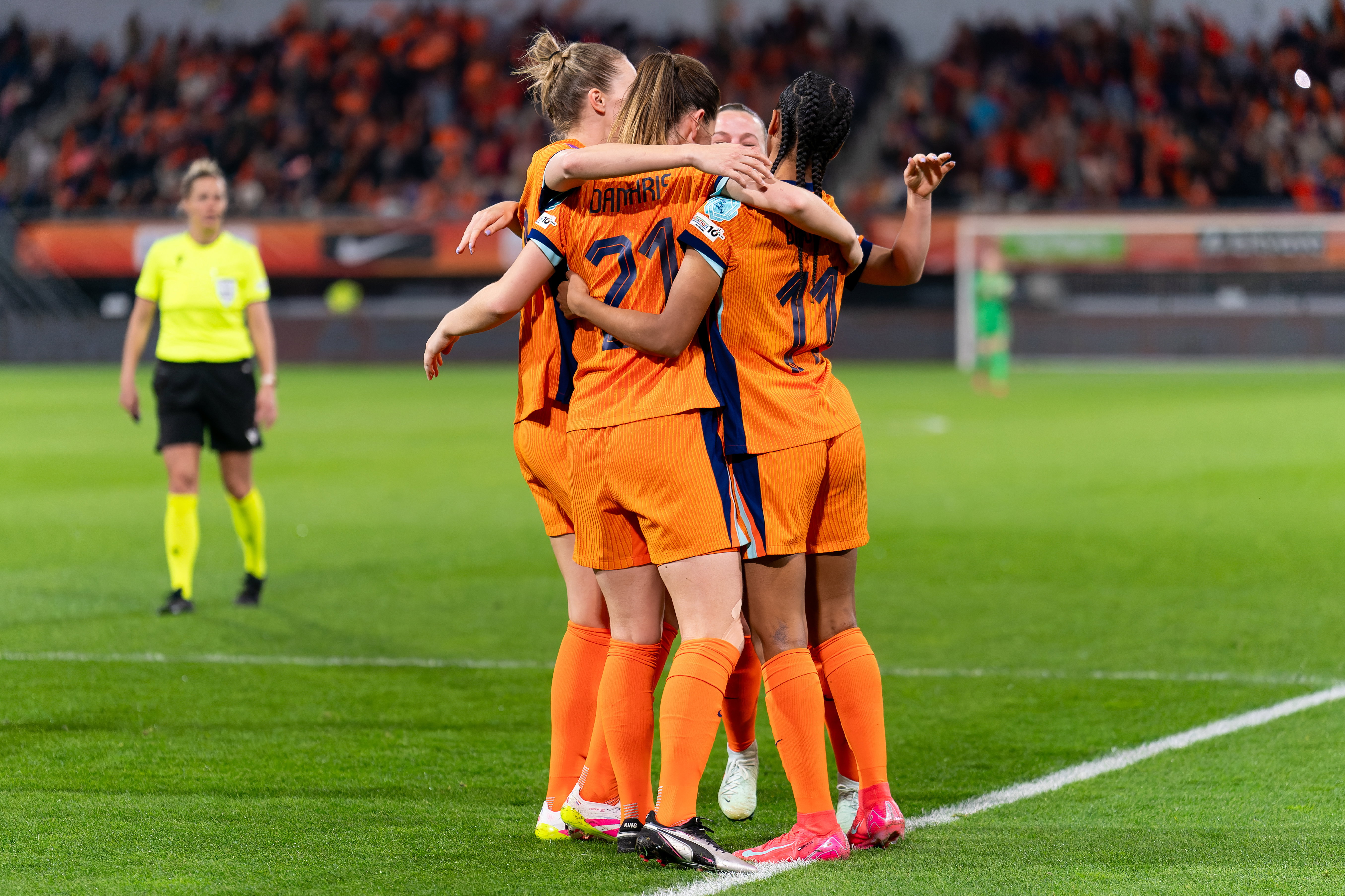 De OranjeLeeuwinnen juichen
