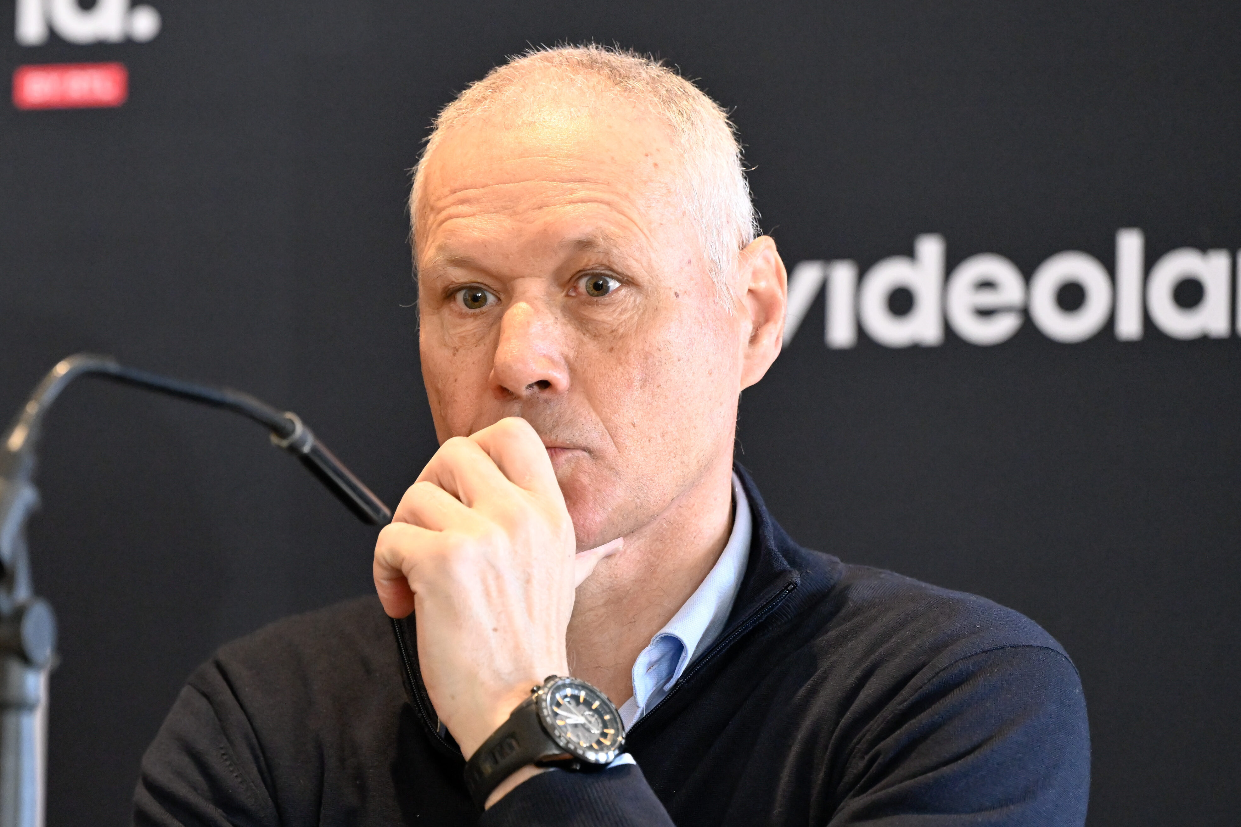 Marco van Basten krijgt bizarre brief thuis: 